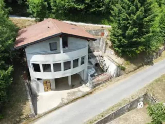 Villa Indipendente in vendita a Unione Montana di Comuni delle Valli di Lanzo, Ceronda e Casternone, Piemonte