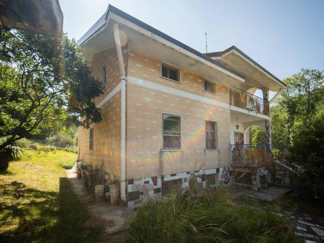 Villa Indipendente in vendita a Unione Montana di Comuni delle Valli di Lanzo, Ceronda e Casternone, Piemonte