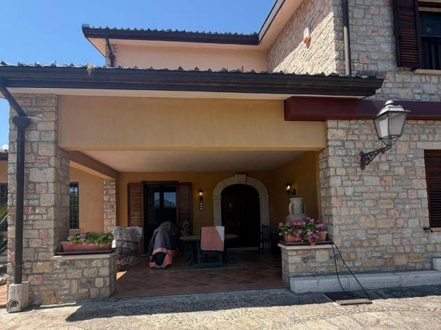 Villa Indipendente in vendita a Corleone, Palermo