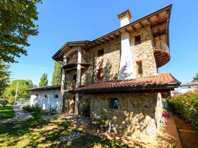 Villa Indipendente in vendita a Monticello / Montisel, Cormons / Cormòns / Krmin