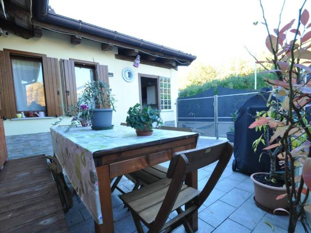 Villa Indipendente in vendita a Cormons, Friuli-Venezia Giulia