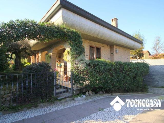 Villa Indipendente in vendita a Cornaredo, Lombardia