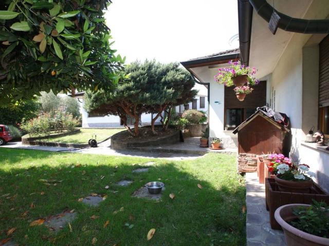 Villa Indipendente in vendita a Cornaredo, Lombardia