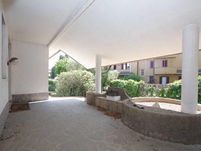 Villa Indipendente in vendita a Cornaredo, Lombardia