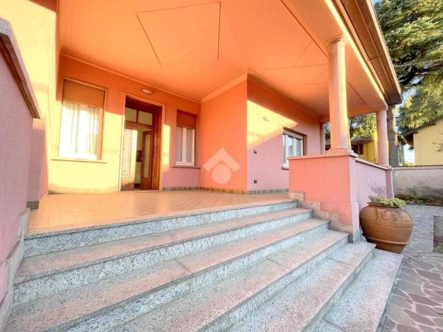 Villa Indipendente in vendita a Cornaredo, Lombardia