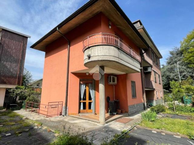 Villa Indipendente in vendita a Cascina Croce, Cornaredo