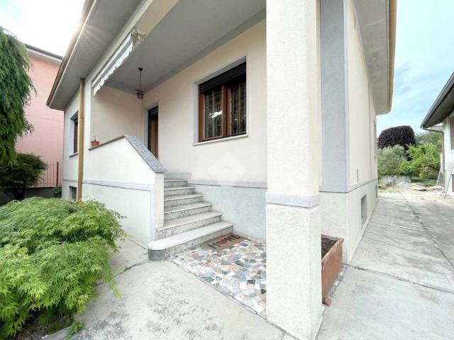 Villa Indipendente in vendita a Cascina Croce, Cornaredo