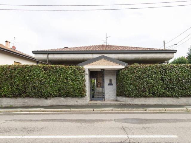 Villa Indipendente in vendita a Cornaredo, Lombardia