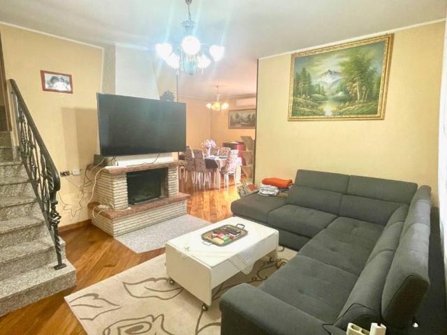 Villa Indipendente in vendita a Cornaredo, Lombardia