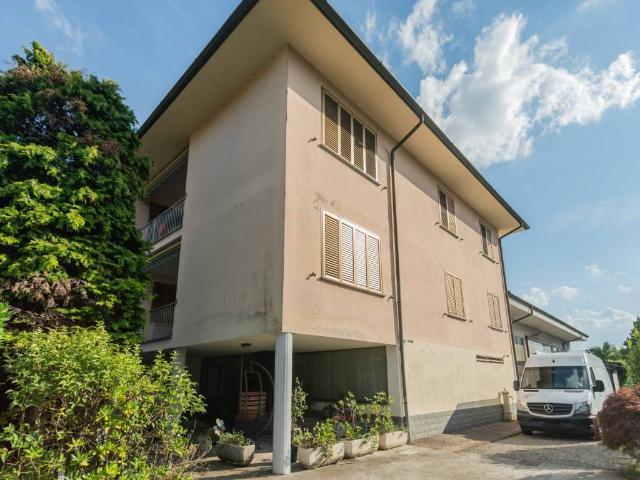 Villa Indipendente in vendita a Cornate D'adda, Lombardia