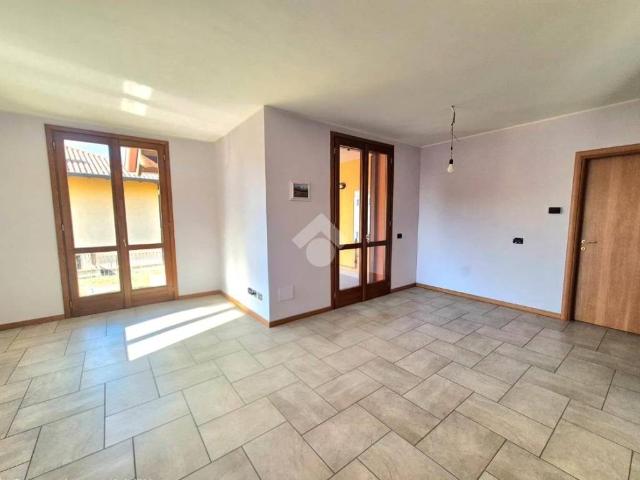 Villa Indipendente in vendita a Cornate D'adda, Lombardia