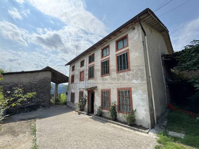 Villa Indipendente in vendita a Cornedo Vicentino, Veneto