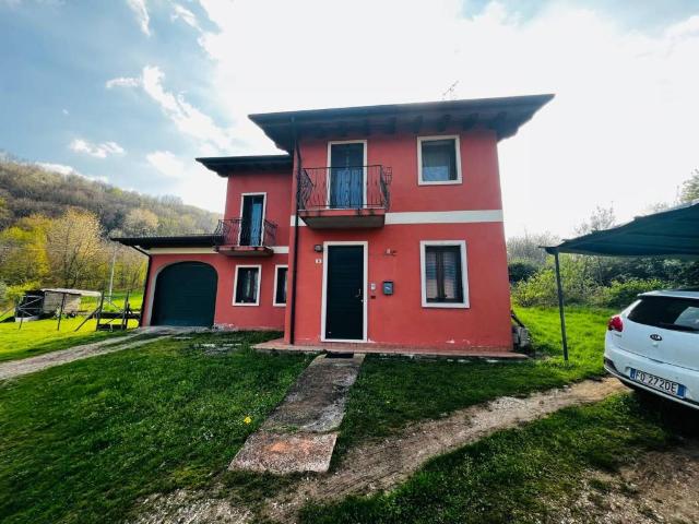 Villa Indipendente in vendita a Spagnago, Cornedo Vicentino