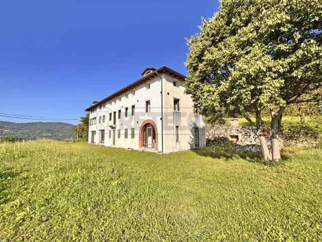 Villa Indipendente in vendita a Cornedo Vicentino, Veneto