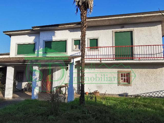 Villa Indipendente in vendita a Cornegliano Laudense, Lombardia