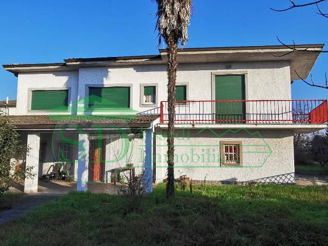 Villa Indipendente in vendita a Cornegliano Laudense, Lombardia