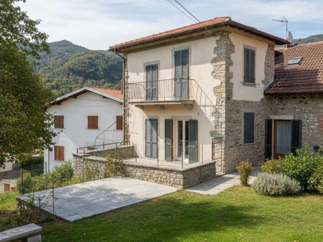 Villa Indipendente in vendita a Corniglio, Reggio Emilia