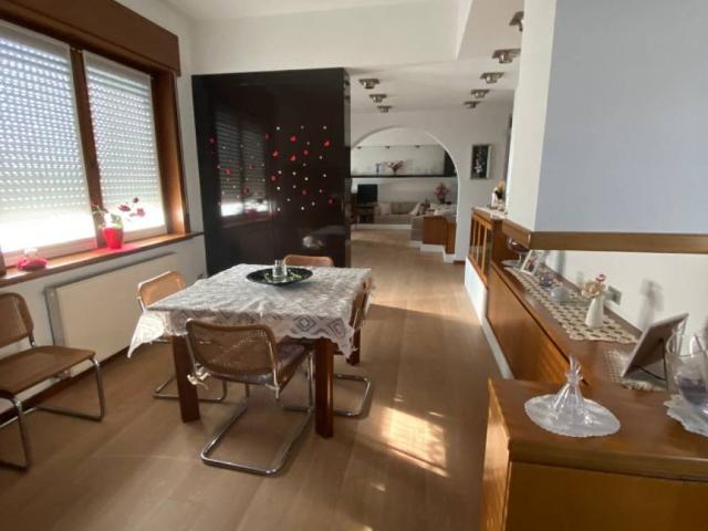Villa Indipendente in vendita a Corno Di Rosazzo, Friuli-Venezia Giulia