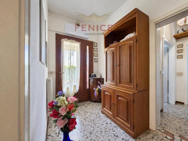 Villa Indipendente in vendita a Cornuda, Treviso