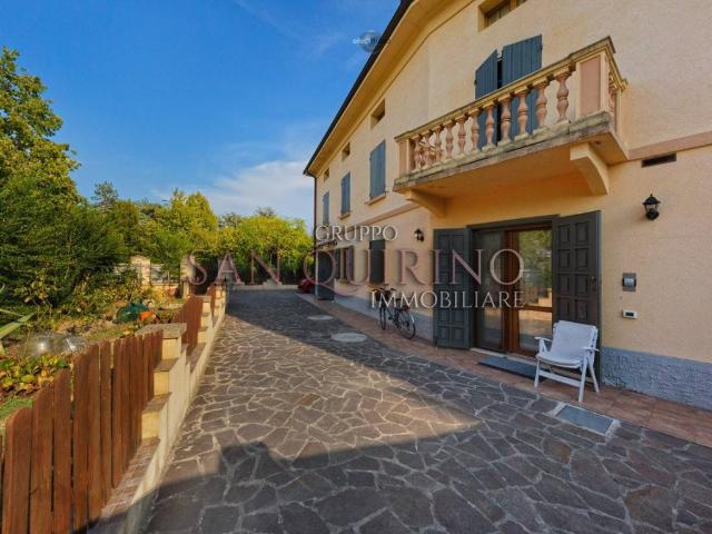 Villa Indipendente in vendita a Pianura Reggiana, Re