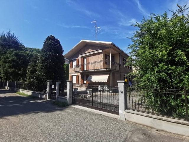 Villa Indipendente in vendita a Pianura Reggiana, Re