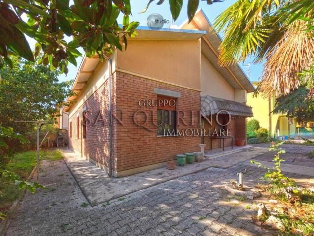 Villa Indipendente in vendita a San Martino di Correggio, Correggio