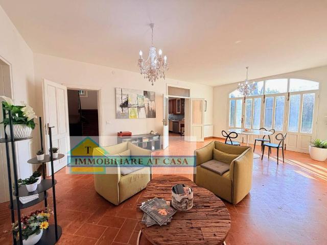 Villa Indipendente in vendita a Pianura Reggiana, Re