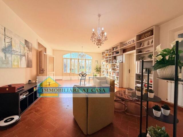 Villa Indipendente in vendita a Pianura Reggiana, Re