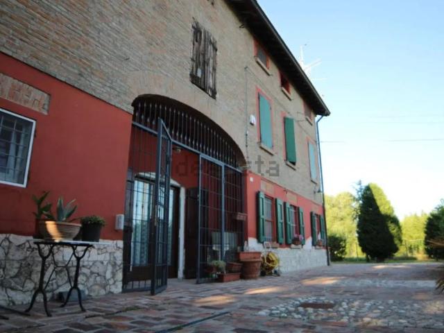 Villa Indipendente in vendita a Pianura Reggiana, Re