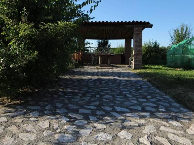 Villa Indipendente in vendita a Pianura Reggiana, Re
