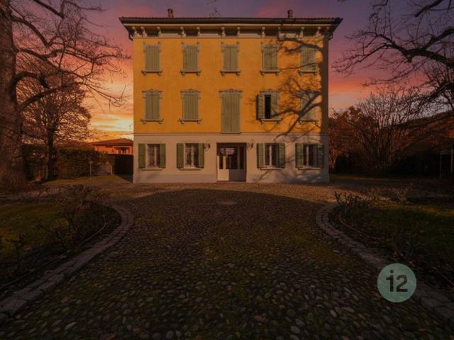 Villa Indipendente in vendita a Pianura Reggiana, Re
