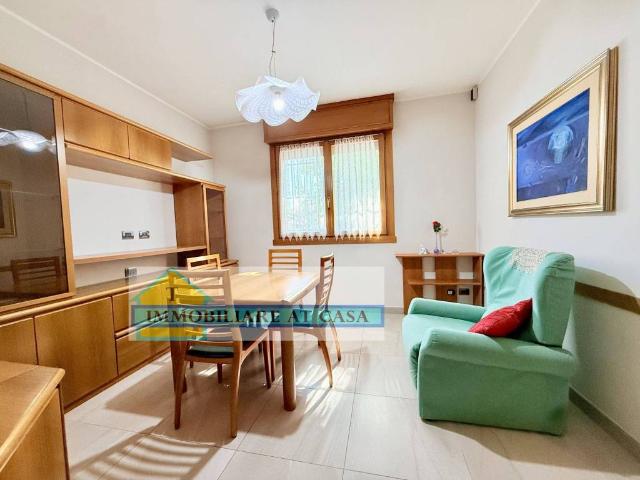 Villa Indipendente in vendita a Pianura Reggiana, Re