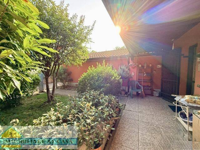 Villa Indipendente in vendita a Pianura Reggiana, Re
