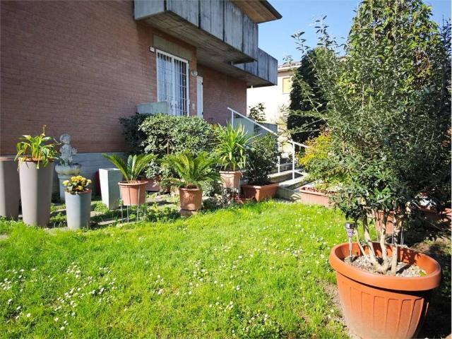 Villa Indipendente in vendita a Pianura Reggiana, Re