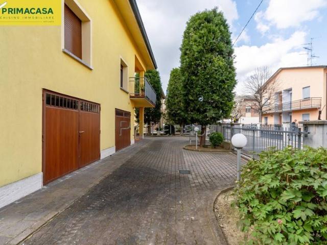 Villa Indipendente in vendita a Pianura Reggiana, Re