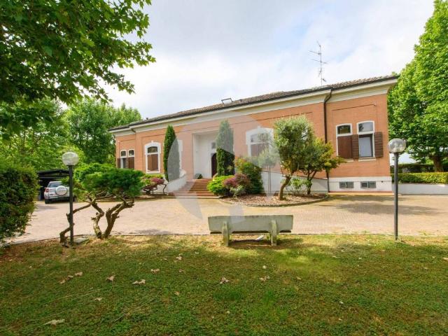 Villa Indipendente in vendita a Pianura Reggiana, Re