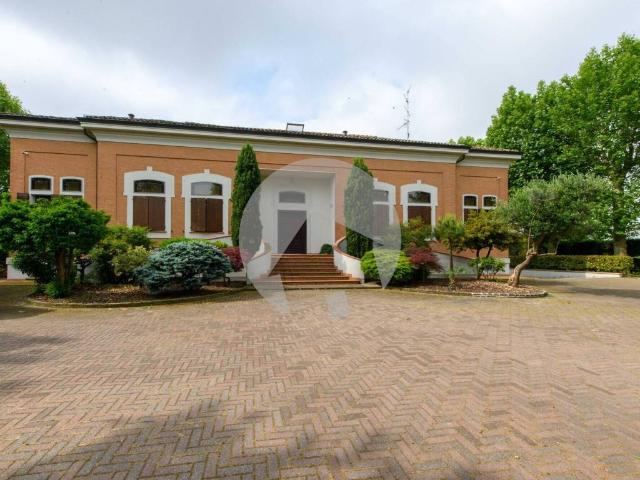 Villa Indipendente in vendita a Pianura Reggiana, Re