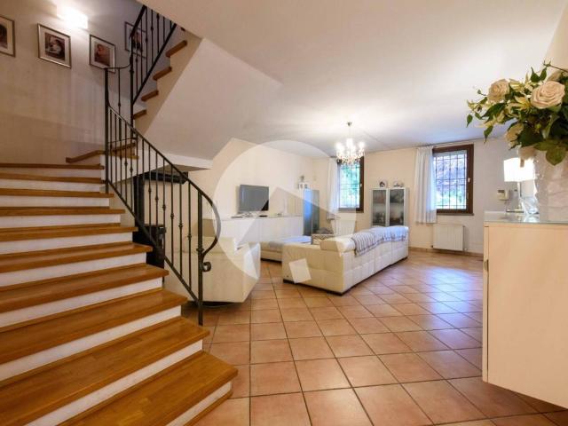 Villa Indipendente in vendita a Pianura Reggiana, Re