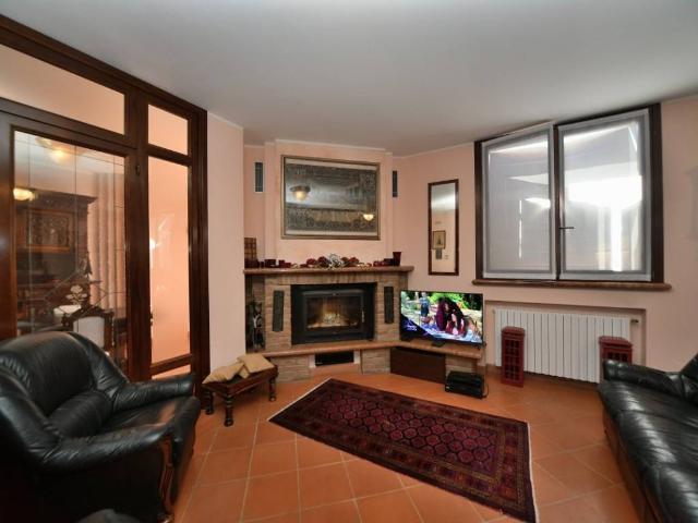 Villa Indipendente in vendita a Pianura Reggiana, Re