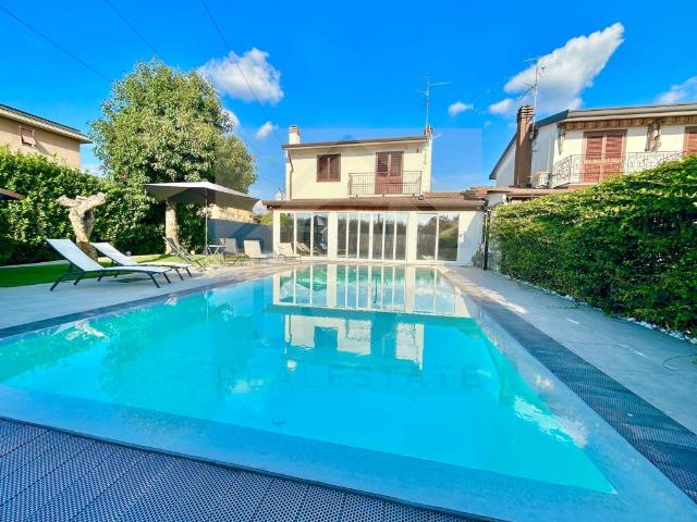 Villa Indipendente in vendita a Correzzana, Monza e della Brianza