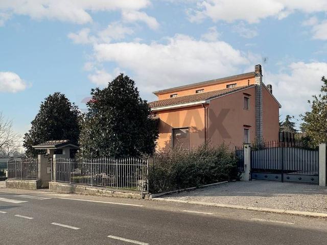 Villa Indipendente in vendita a Casotto, Correzzana