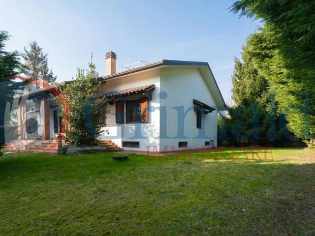Villa Indipendente in vendita a Correzzana, Lombardia