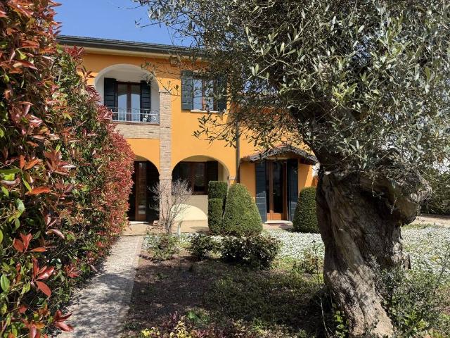 Villa Indipendente in vendita a Correzzola, Veneto