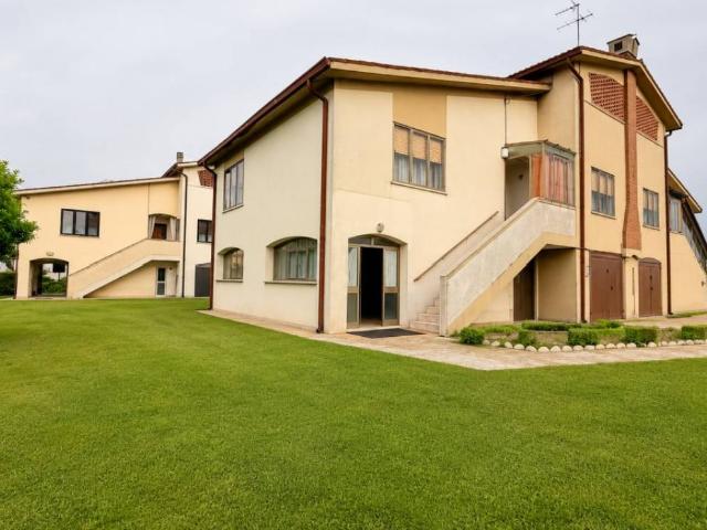 Villa Indipendente in vendita a Correzzola, Veneto