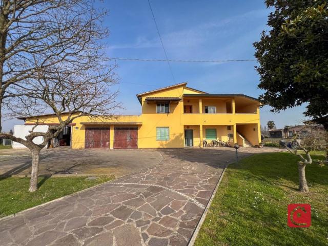 Villa Indipendente in vendita a Correzzola, Veneto