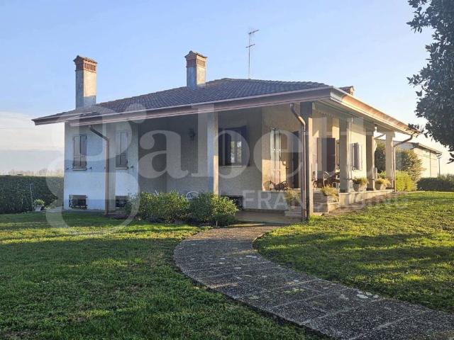 Villa Indipendente in vendita a Correzzola, Veneto