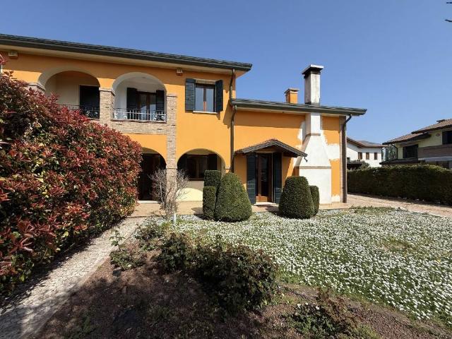 Villa Indipendente in vendita a Correzzola, Veneto