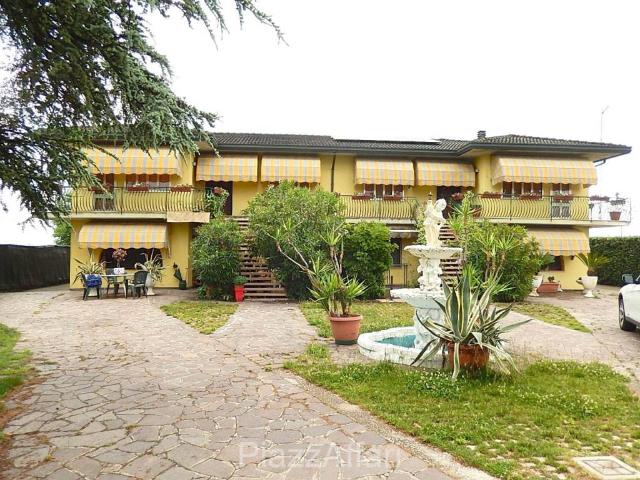 Villa Indipendente in vendita a Villa del Bosco, Correzzola