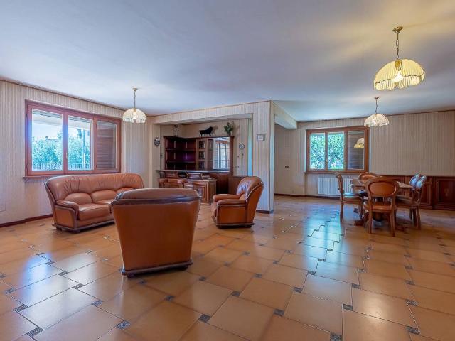 Villa Indipendente in vendita a Unione dei Comuni della Val Vibrata, Corropoli