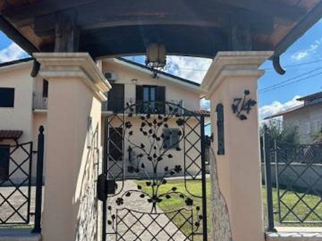 Villa Indipendente in vendita a Abbadia, Corropoli